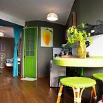 King\'S Apartments 202
